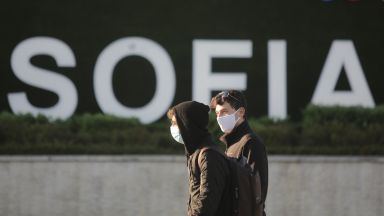 Разделени и дори поляризирани са мненията по въпросите на коронавируса