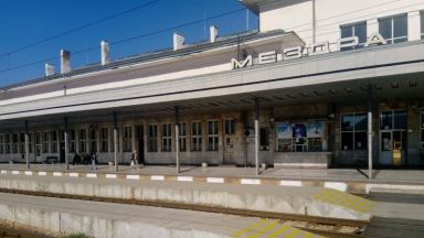 Железничар е загинал днес по време на работа на гара