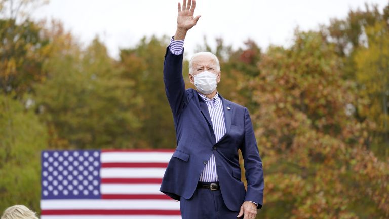 Президентът на САЩ Доналд Тръмп и опонентът му демократ Джо