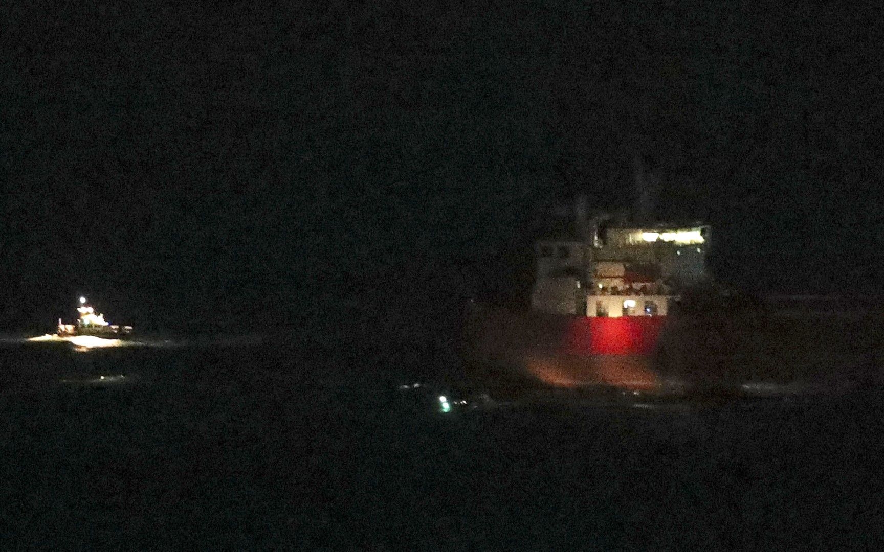 Британски специални части се качиха на борда на петролния танкер "Nave Andromeda" в Ламанша