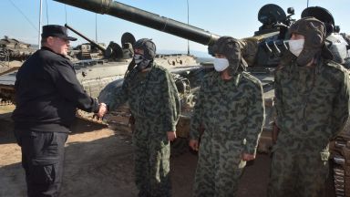 233 военнослужещи или под 2 процента от целия личен състав