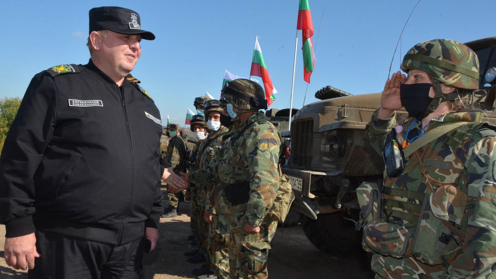 Каракачанов към военните: Щастлив съм, че с вашите усилия върнахме авторитета на армията