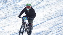 С 60 км/ч надолу по Витоша: Как даунхил колоезденето зае пиедестала в зимните спортове