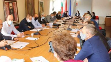 В бюджет 2021 на правителството не се предлагат решения на