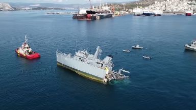 Полският капитан на товарния кораб Maersk Launcheston бе арестуван днес