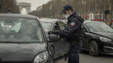 Френският президент Еманюел Макрон обяви днес че в петък в