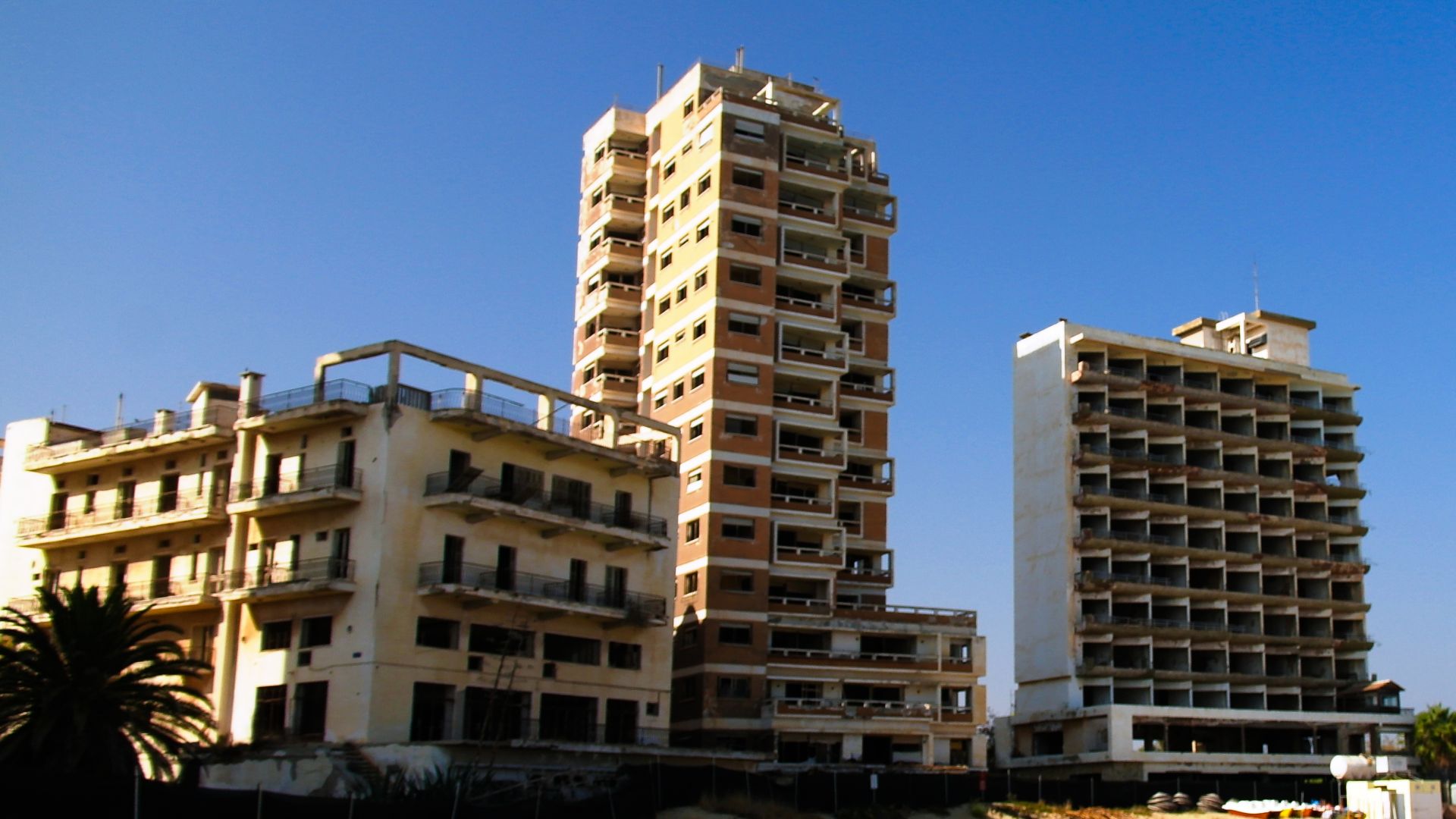 Градът призрак Вароша в Северен Кипър ще бъде съживен и отворен за целия свят