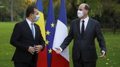 Премиерът на Франция не знаеше името на госта си Лудовик
