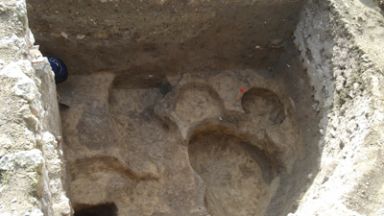 Екип от археолози на Русенския музей водени от д р Върбин