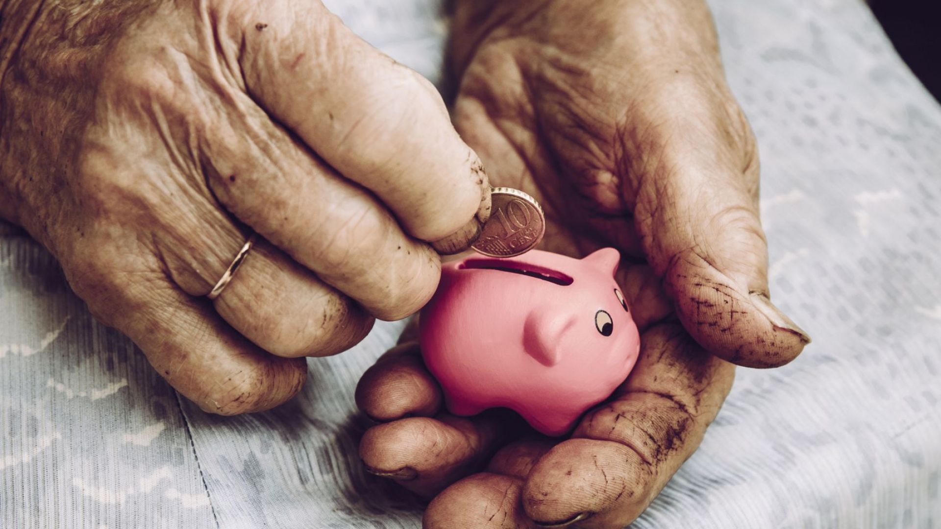 Колко време ще имаме да прехвърлим парите си за втора пенсия към НОИ?