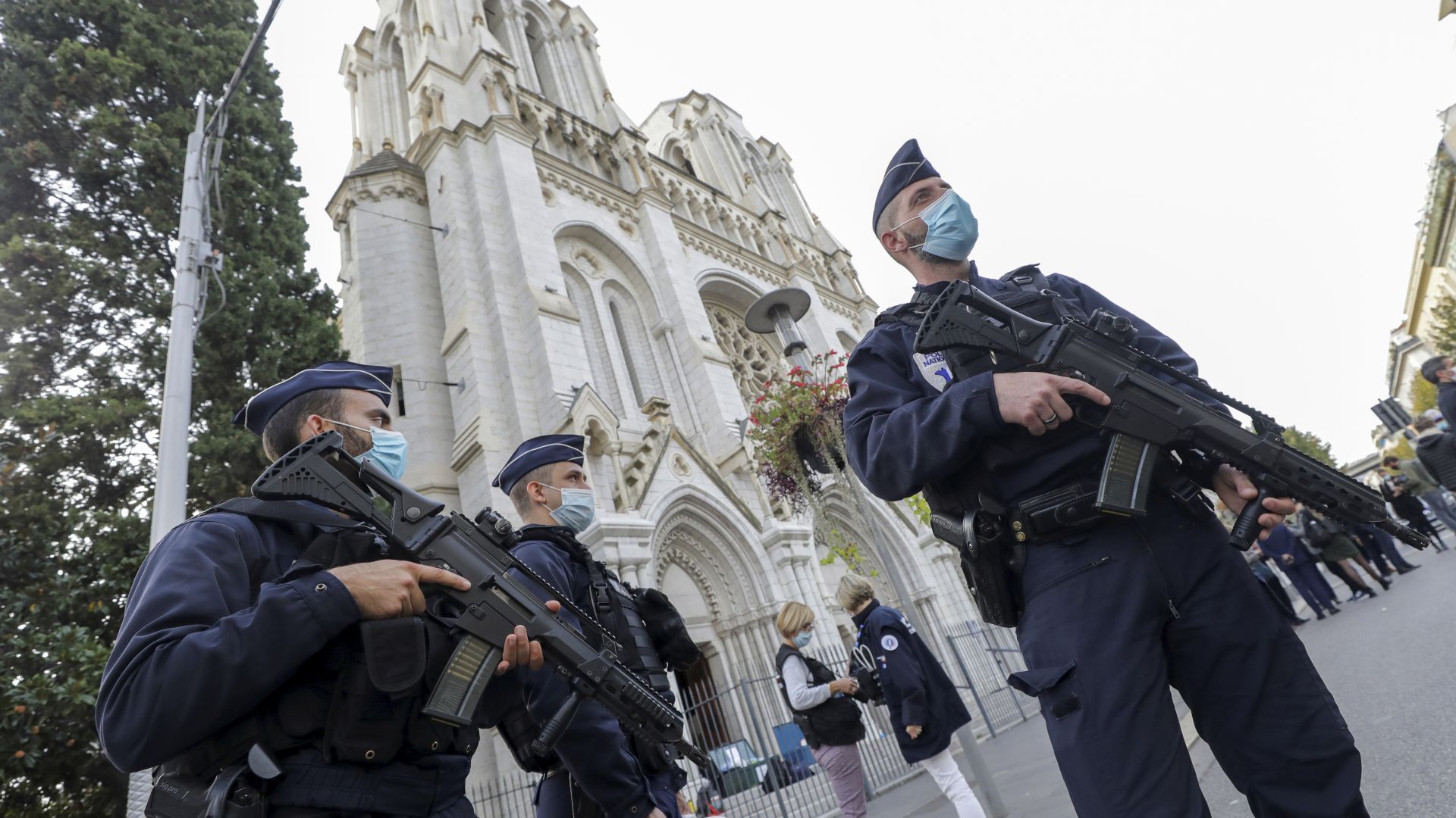 Трима заподозрени за кървавата атака в Ница бяха освободени