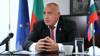 Борисов отвърза бюджета за лекари и полицаи и отвърна на Радев, че ще "си премерят силите"