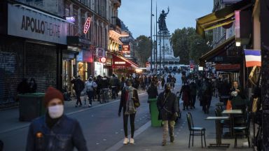 Огромни задръствания се образуваха вчера в Париж в последните часове