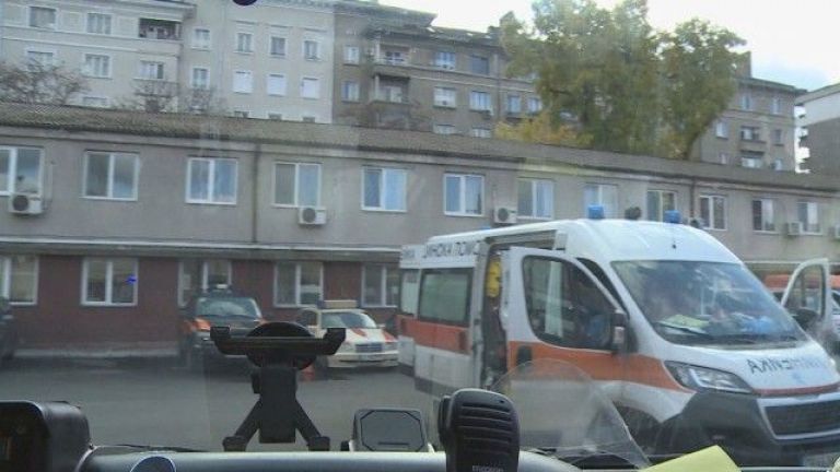 Мъж на 33 години с COVID-19 е починал вчера, след