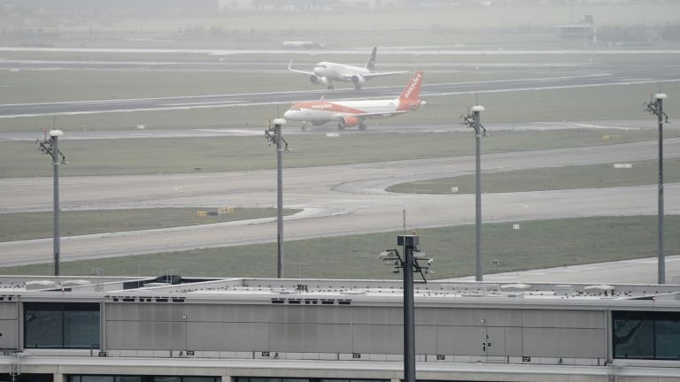 За пристигащите от България в Германия остава изискването за отрицателен