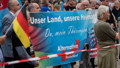 Мнозинството делегати на конгреса на Алтернатива за Германия АзГ който