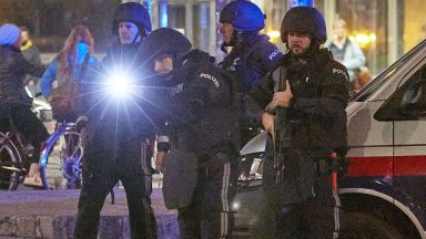 Анализ на атентата: Защо точно Виена и профил на терориста