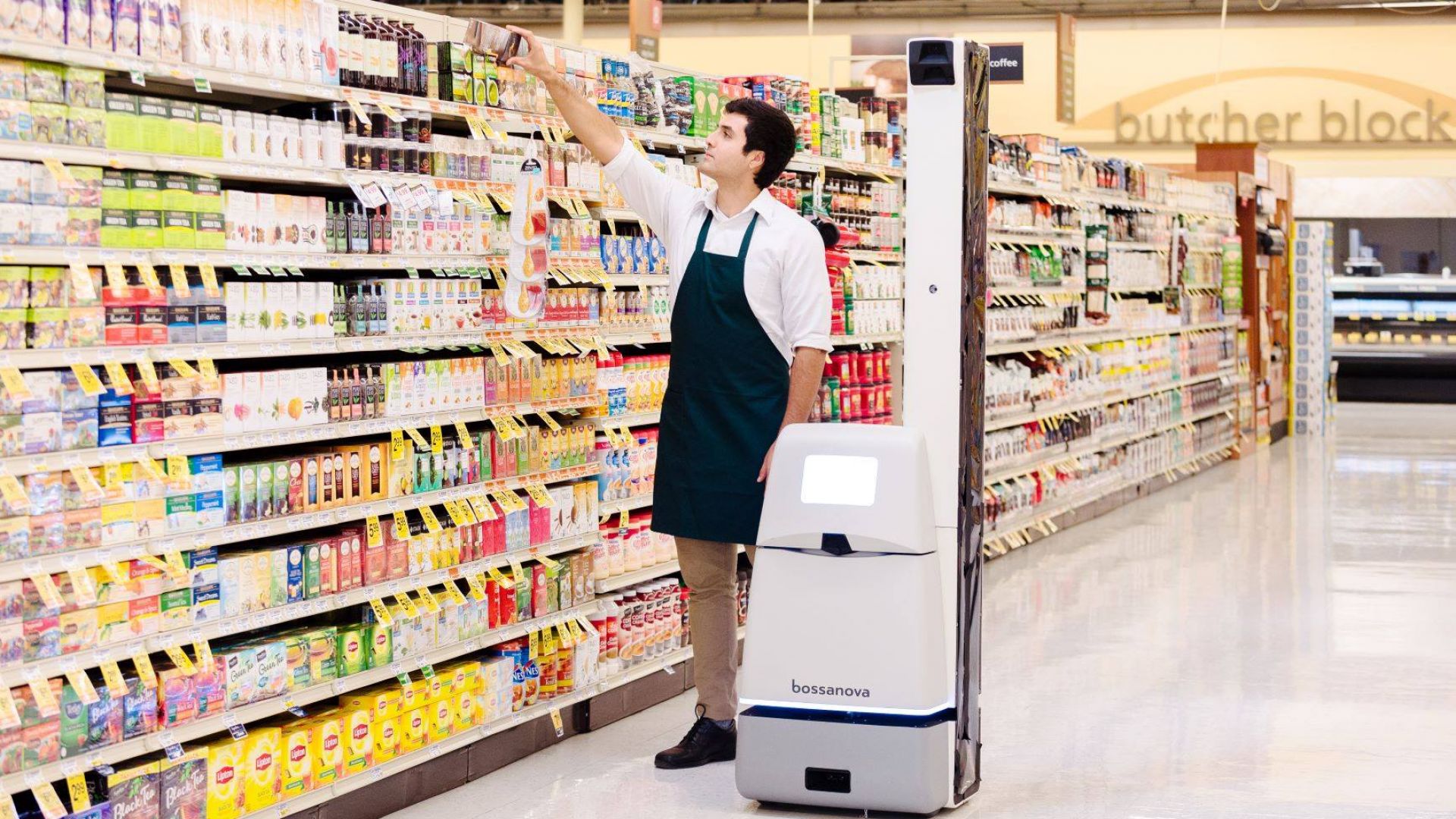Walmart заменя роботите с хора