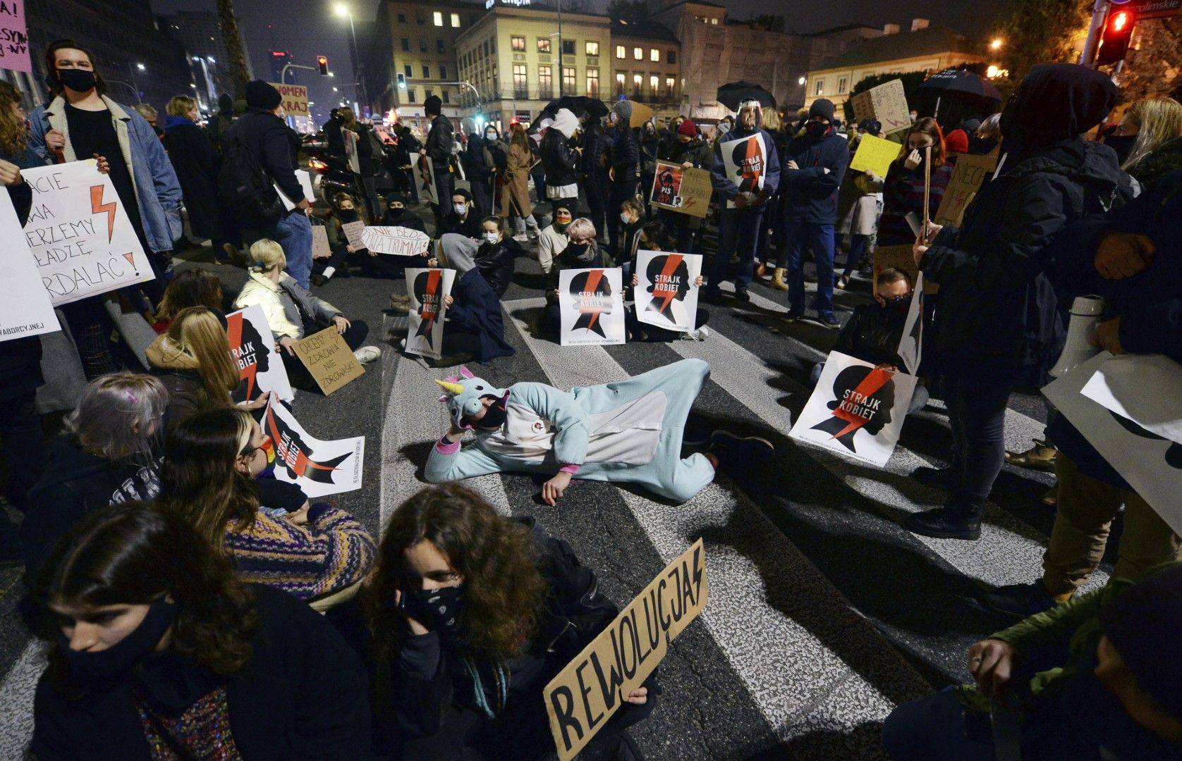 През последните години се проведоха редица протести в Полша с искане за либерализиране на абортите