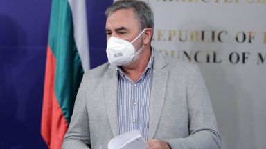 Главният държавен здравен инспектор доц Ангел Кунчев очерта мрачна картина