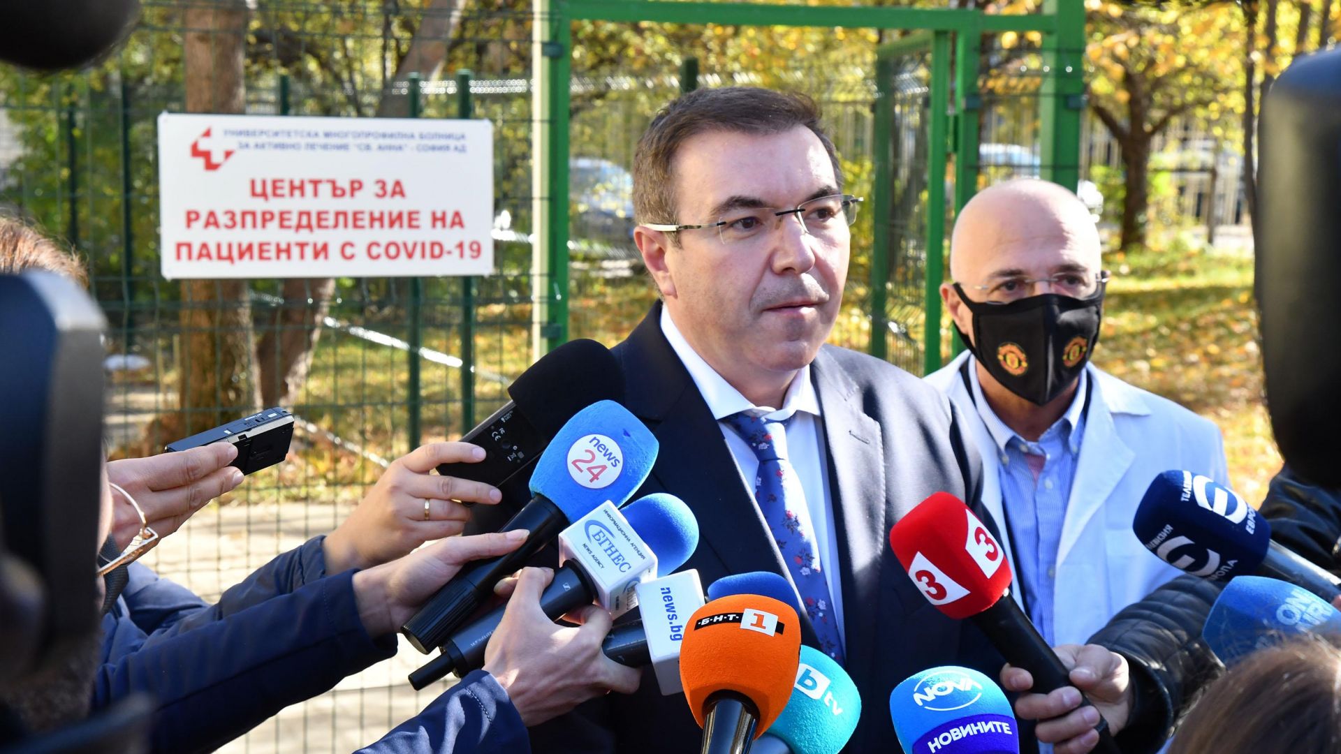Министър Ангелов: Не си правете тестове за COVID-19, ако нямате симптоми (снимки)