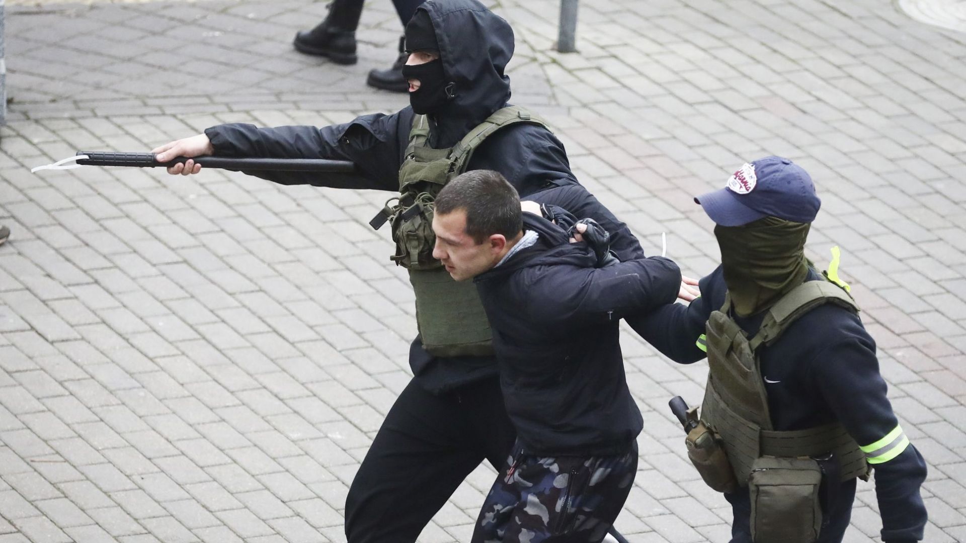 Близо 400 души арестувани при демонстрации в Беларус