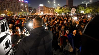 Нови мерки за ограничаване на разпространението на коронавируса влизат в