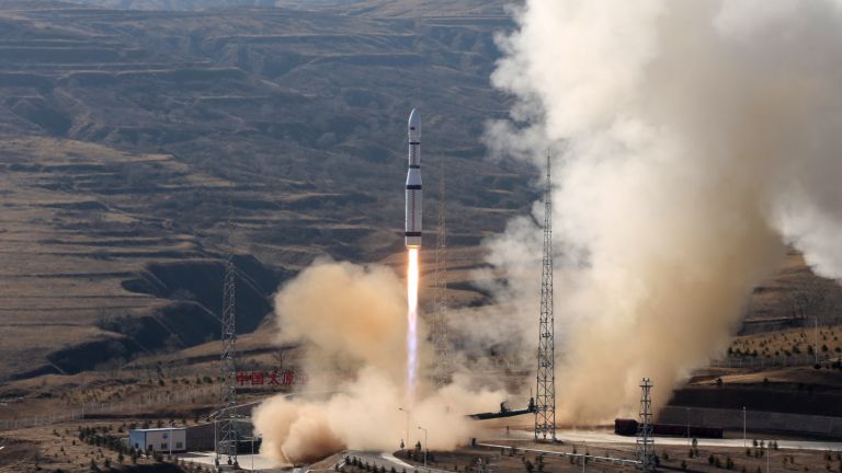 Китай изстреля първия в света сателит за 6G