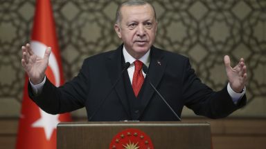 Турският президент Реджеп Тайип Ердоган отхвърли спекулации за промени в