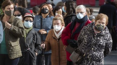 След близо 5,4 милиона ваксинирани, Израел отмени носенето на маски на открито