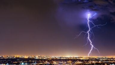 Мълния уби 25 годишен мъж в София докато разхожда кучето си