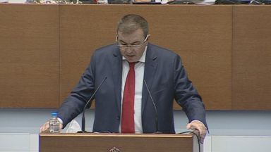 Министър Ангелов: Категорично няма да препоръчваме на гражданите конкретна ваксина срещу COVID-19