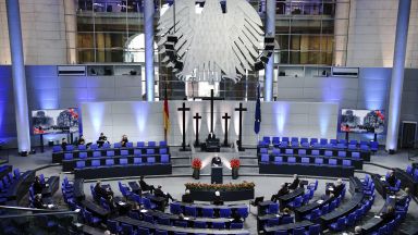 Британският престолонаследник принц Чарлз призова днес Великобритания и Германия да