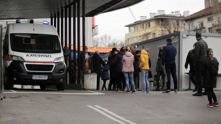 За последните 24 часа са потвърдени 816 случая на коронавирус