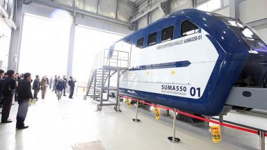 Hyperloop капсула разви почти звукова скорост