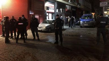Полицията в София изяснява инцидент пред централата на ВМРО където