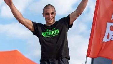 Намериха обесен самоковския борец Росен Бакрачев 19 годишният млад мъж е