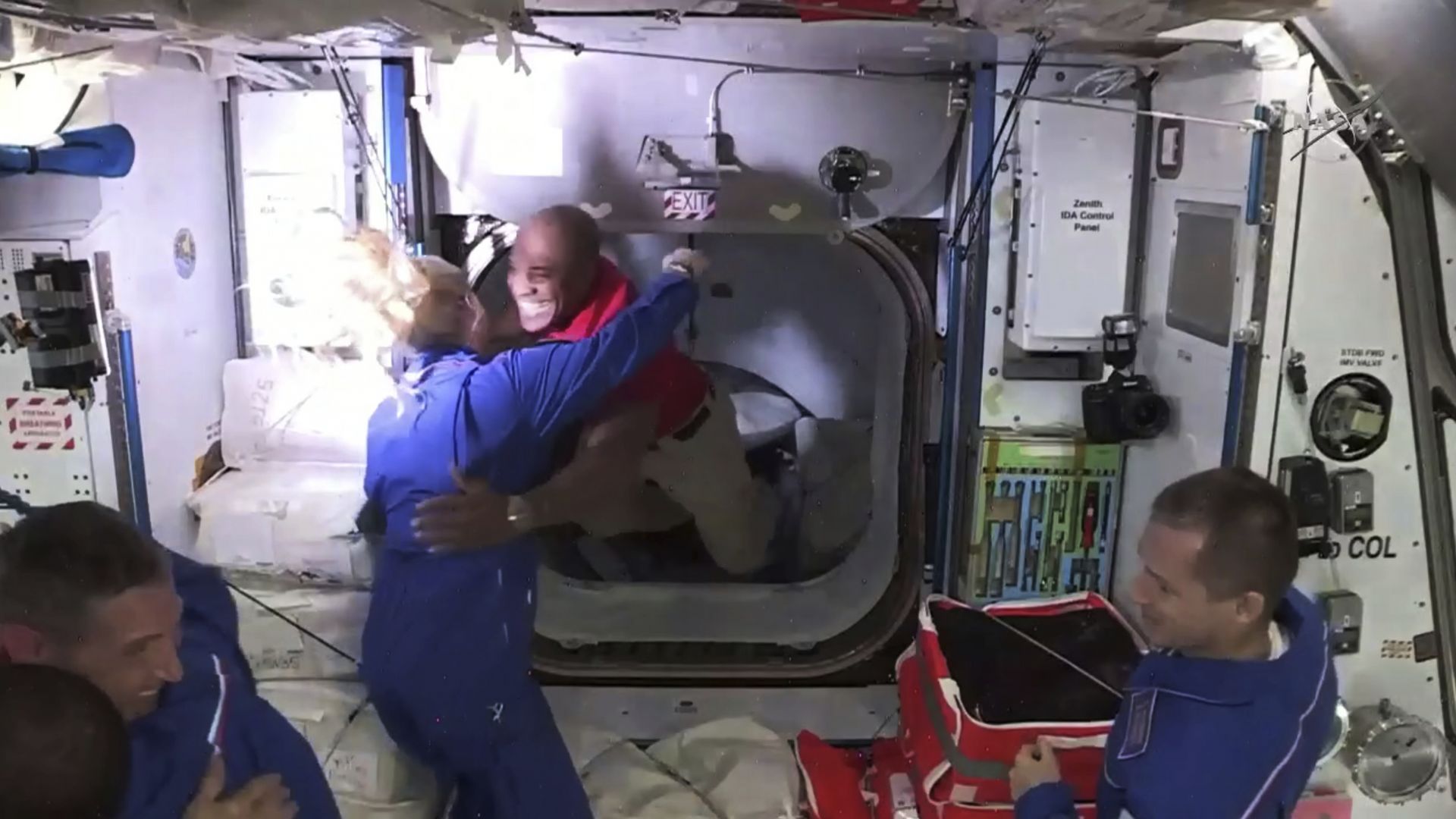 Руснаците на Международната космическа станция закъсаха за храна