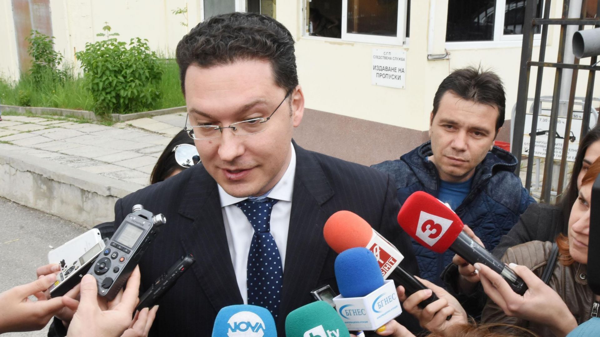 Президентът отказва да назначи Даниел Митов за посланик в Румъния