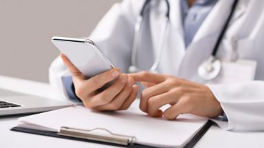 Личните лекари ще могат да издават рецепти по телефона Това