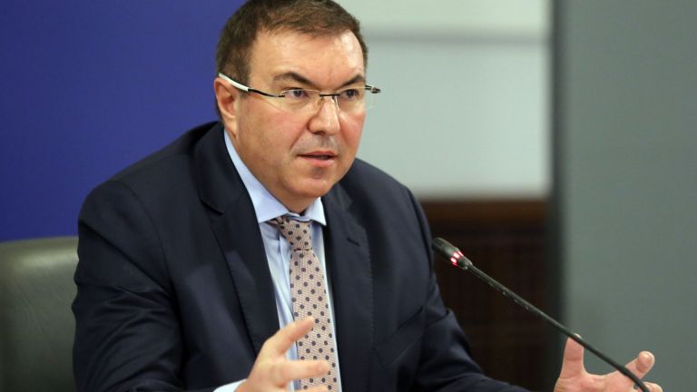 Здравният министър Костадин Ангелов обяви, че е предложил на министър-председателя