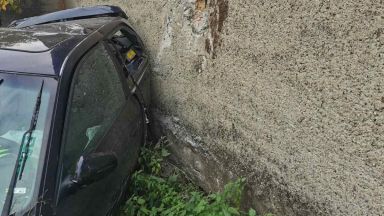 Пиян шофьор е катастрофирал на пътя Пловдив Асеновград снощи съобщиха
