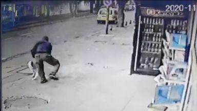 Криминално проявен мъж наръга с нож куче в столичния квартал