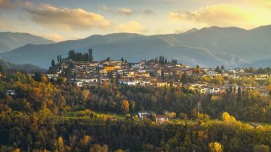 Редица опустяващи села в Италия вече предлагат изоставени къщи срещу