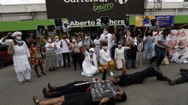 Над 1000 демонстранти нападнаха супермаркет на Карфур Бразилия в южния