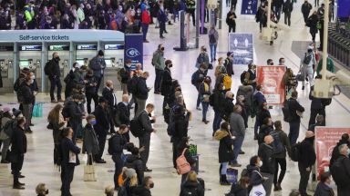 Англия ще въведе нова система от 15 декември позволяваща на