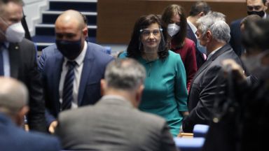 Откакто на 17 февруари Законопроектът за съсловната организация и професионалната