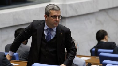 Шансът да няма правителство не е никак малък За мен