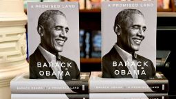 От "Обетована земя" на Барак Обама през първата седмица са продадени над 1,7 милиона копия