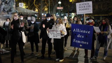 Активисти провeдоха днес протести в различни страни а висши политици